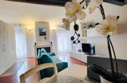 Ferrara Historic Centre Apartment | Maison Contrari
