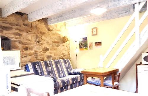 Dompnac House | Maison cosy avec vue sur la montagne à Dompnac, cheminée