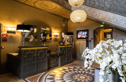 Les Serres - Vivier Hotel | Maison D'Anthouard