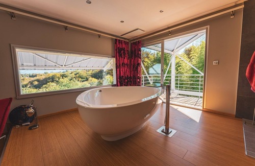 Jurancon House | Maison D Architecte Avec VUE Imprenable SUR LES Pyrennees