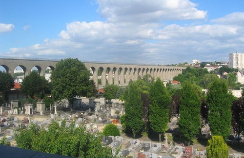 Cachan House | Maison D'artiste Avec Bambouseraie Enchanteresse aux Portes de Paris