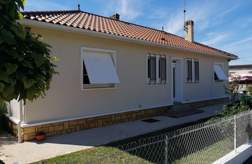 Le Cler House | Maison Dans Village au Calme au Cœur du Périgord Pourpre