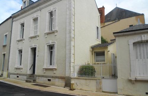 Airvault House | Maison de 3 chambres avec jardin clos et wifi a Airvault