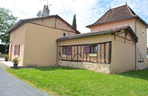 Echourgnac House | Maison de Campagne au Coeur de la Double Avec Piscine