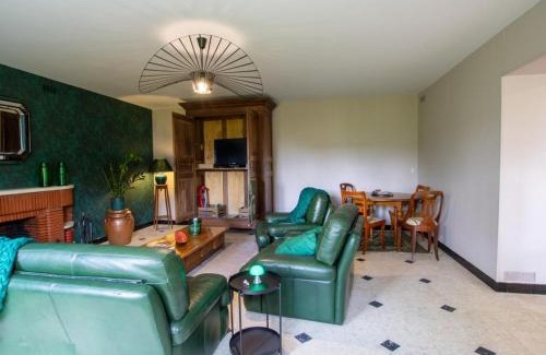 Sourzac House | Maison de Campagne Authentique avec Jardin, Proche Vélo Route - Tout Confort en Dordogne - FR-1-616-383