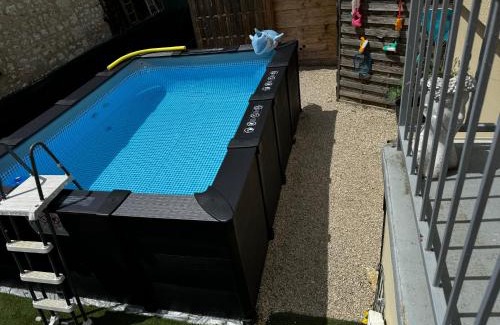 Chablis House | Maison de campagne entre vigne et bois