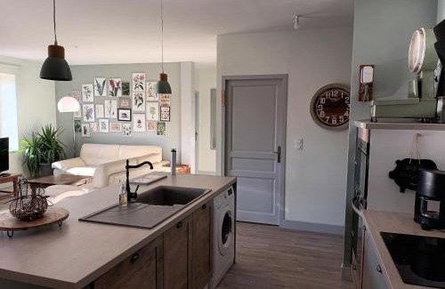Gy House | Maison de caractère à Gy avec parking et Wifi - FR-1-583-448