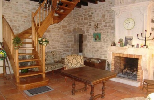 Void-Vacon House | Maison de Caractère 14ème Siècle, 6 Pers., Grand Jardin & Cheminée, Près de Nancy et Verdun - FR-1-585-46