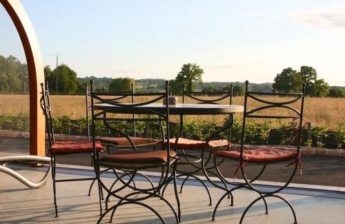 Pouligny-Notre-Dame House | Maison de charme en Berry près d'un golf & spa, jardin d'hiver, vélos, animaux bienvenus - tout inclus - FR-1-591-332