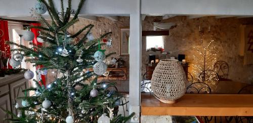 Limeyrat House | Maison De Charme Avec Sa Piscine