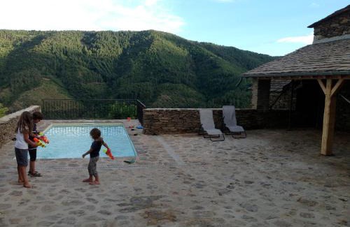 Beaumont House | MAISON DE CHARME EN ARDECHE DU SUD AVEC PISCINE