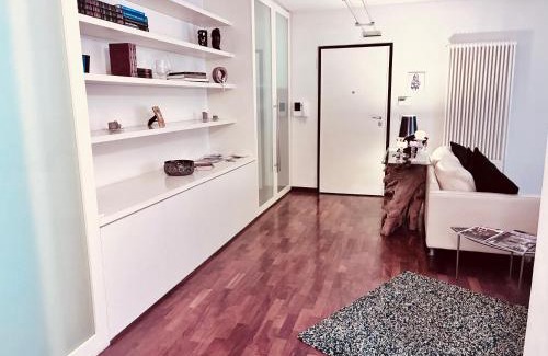 Pesaro Apartment | Maison de Maff