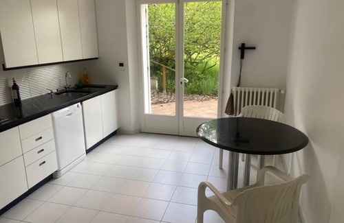 Lacave House | Maison de maître 10pers, terrace and park by the river
