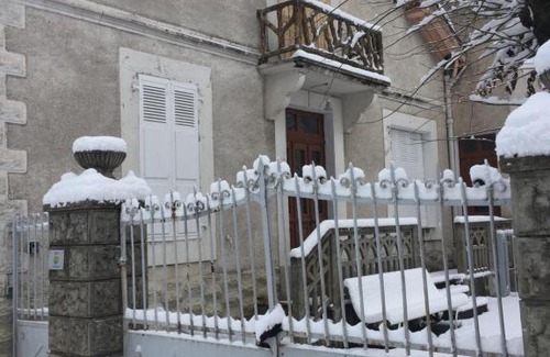 Estenos House | Maison de Marius et Maison d Amelie