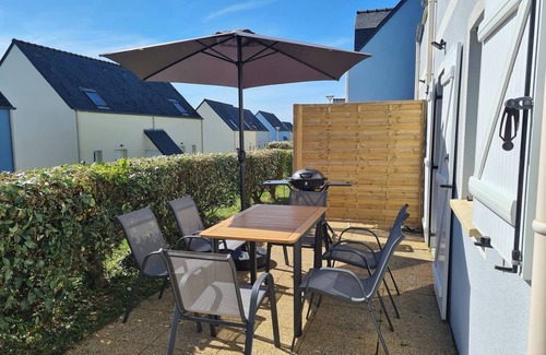 Saint-Nic House | Maison de Vacances à Saint-nic à 700m de la Plage Animaux de Compagnie Acceptés!