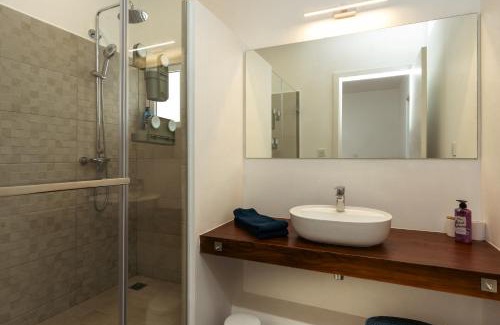 Black River House | Maison de ville 3 chambres avec piscine et jardin