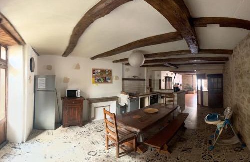 Saint-Julien House | Maison de ville au cœur d'un village de caractère dans le jura
