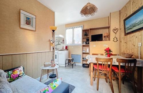 Allevard House | Maison des Bains