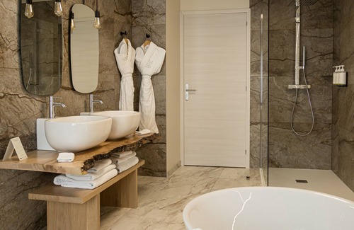 Charolles Hotel | Maison Doucet