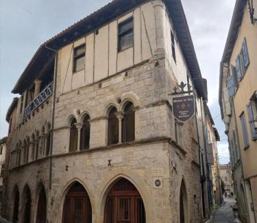 Saint-Antonin Noble Val Apartment | Maison du Roy/Royal Chambers
