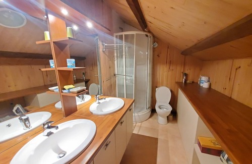 Saint-Nectaire House | Maison en bord de riviére