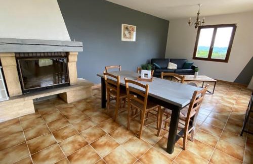 Estampes House | Maison en campagne avec vue sur les Pyrénées