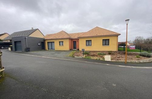 Cerans-Foulletourte House | Maison entière