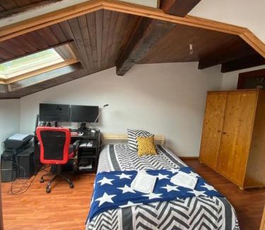 Genevois House | Maison entière billard , video proj 125 m2