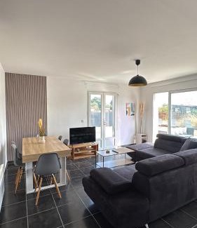 Ambares-et-Lagrave House | Maison entiere jacuzzi reception ouverte 7 7j et 24 24h
