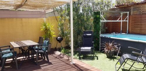 La Crau Apartment | Maison F2, neuve au calme avec jardinet