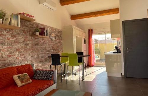 La Crau Apartment | Maison F2, neuve au calme avec jardinet