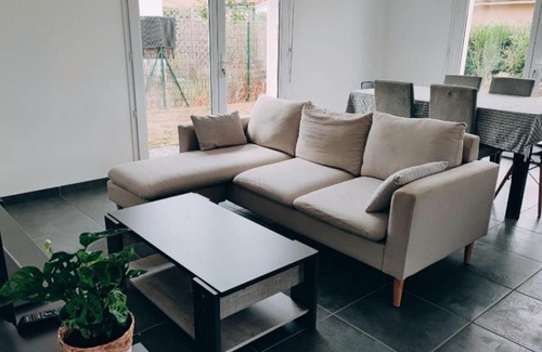 Saint-Martin-de-Hinx House | Maison familiale recente avec terrasse & jardin