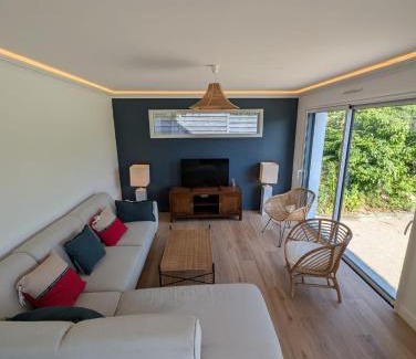 Etel Villa | Maison familiale design proche plage draps fournis