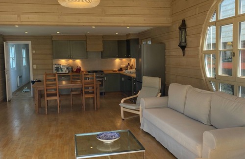 Vigneux-sur-Seine Boat Rental | Maison Flottante en Pleine Nature à 35 mn de Paris