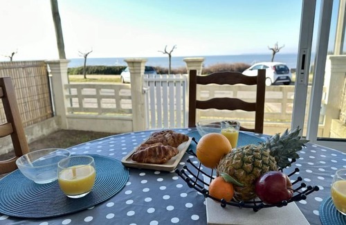 Tharon-Plage House | Maison Front de Mer by Interhome