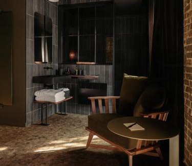 Griffintown Hotel | Maison Grinder
