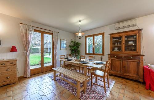 Duingt House | Maison Horizon - Charmante propriété familiale avec jardins & jeux