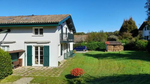 Saint-Pee-sur-Nivelle Apartment | Maison Ihi-Toki - Apartamento Planta baja T2 40m2 - Apartamento Planta alta T3 54m2