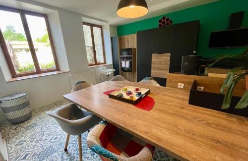 Verdun House | Maison "L'oeil du Prince" - Verdun Centre - Terrasse - Wifi - 7 couchages - 10 personnes - Garage Vélo et moto - Géré par PrestaZen'Services