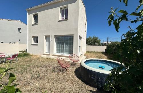 Redessan Villa | Maison lumineuse et calme à Redessan