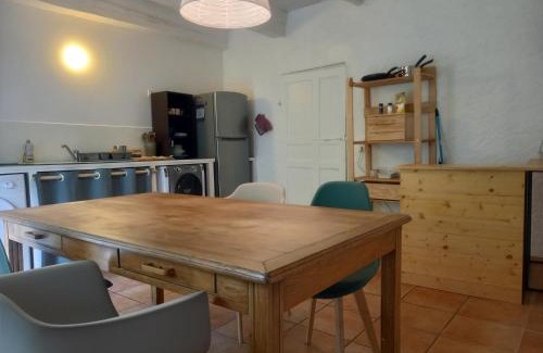 Vers House | Maison médiévale avec jardin dans charmant village