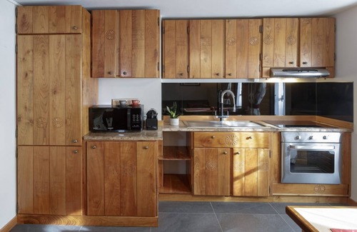 Valtournenche Apartment | Maison Maquignaz - welcoming family home with terrace and boot-warmer