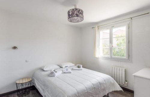 Morieres-les-Avignon House | Maison Mascarons - Welkeys