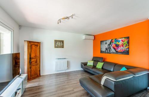 Morieres-les-Avignon House | Maison Mascarons - Welkeys