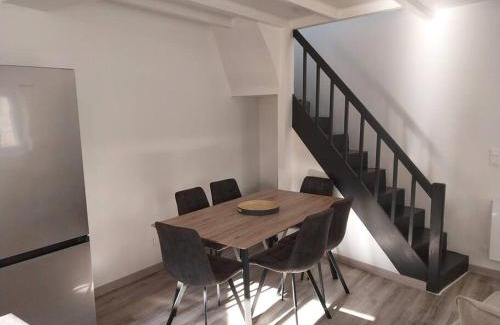 Fontenay-le-Comte House | Maison meublée, 2 chambres, cour