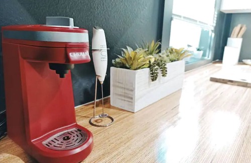 Wetmore House | Maison Modernè: Unit B