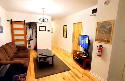 Hochelaga-Maisonneuve Bed & Breakfast | Maison Montplaisir