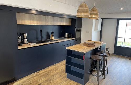 Noirmoutier-en-l'Ile House | Maison Neuve Écologique au Vieil à 20m de la Plage
