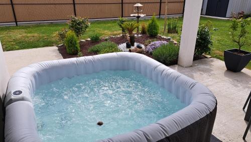 Saint-Armel House | Maison neuve à St Armel Morbihan et son jacuzzi 6 places