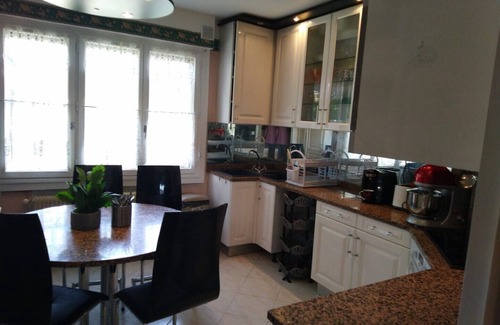 Tremblay-en-France House | Maison Paradis